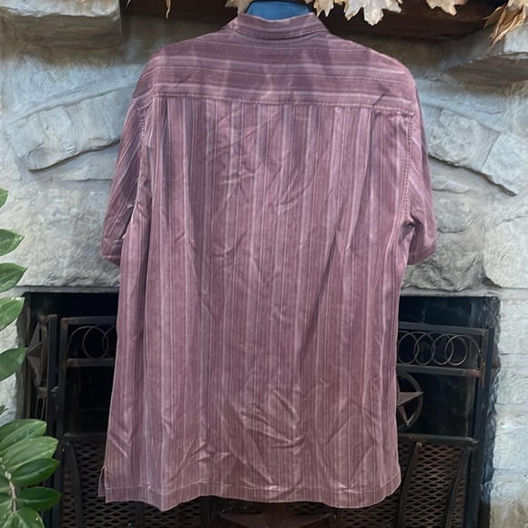 Tommy Bahama men’s button up shirt - Picture 4 of 4
